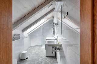 Апартаменты Small attic rooms in Kaunas old town Каунас Номер с двуспальной кроватью-19