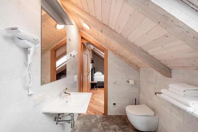 Апартаменты Small attic rooms in Kaunas old town Каунас-25